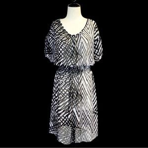 Worthington Sheer Black & White Zig Zag Print Elastic Waist Dress - 10